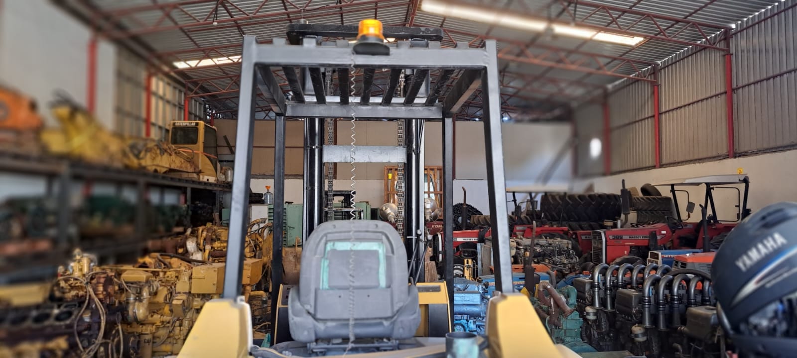 CATERPILLAR FORKLIFT