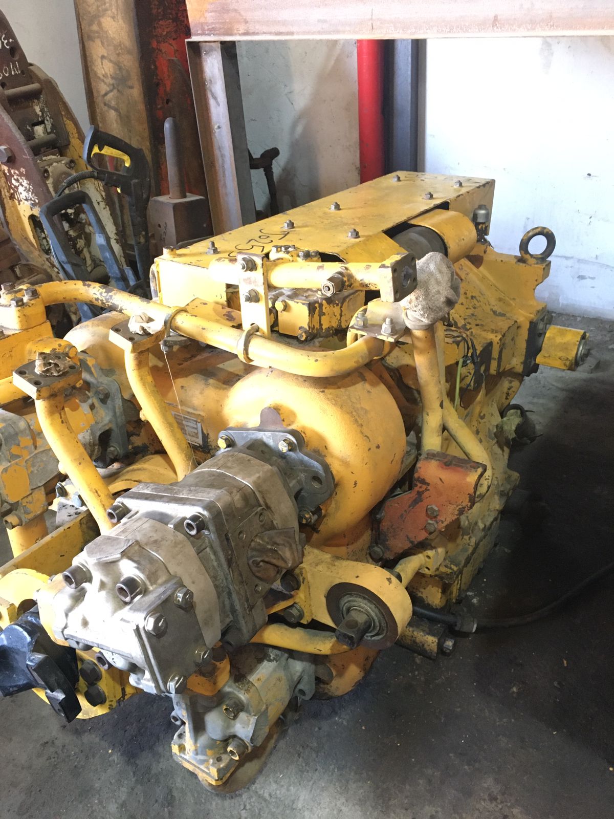 KOMATSU GEAR